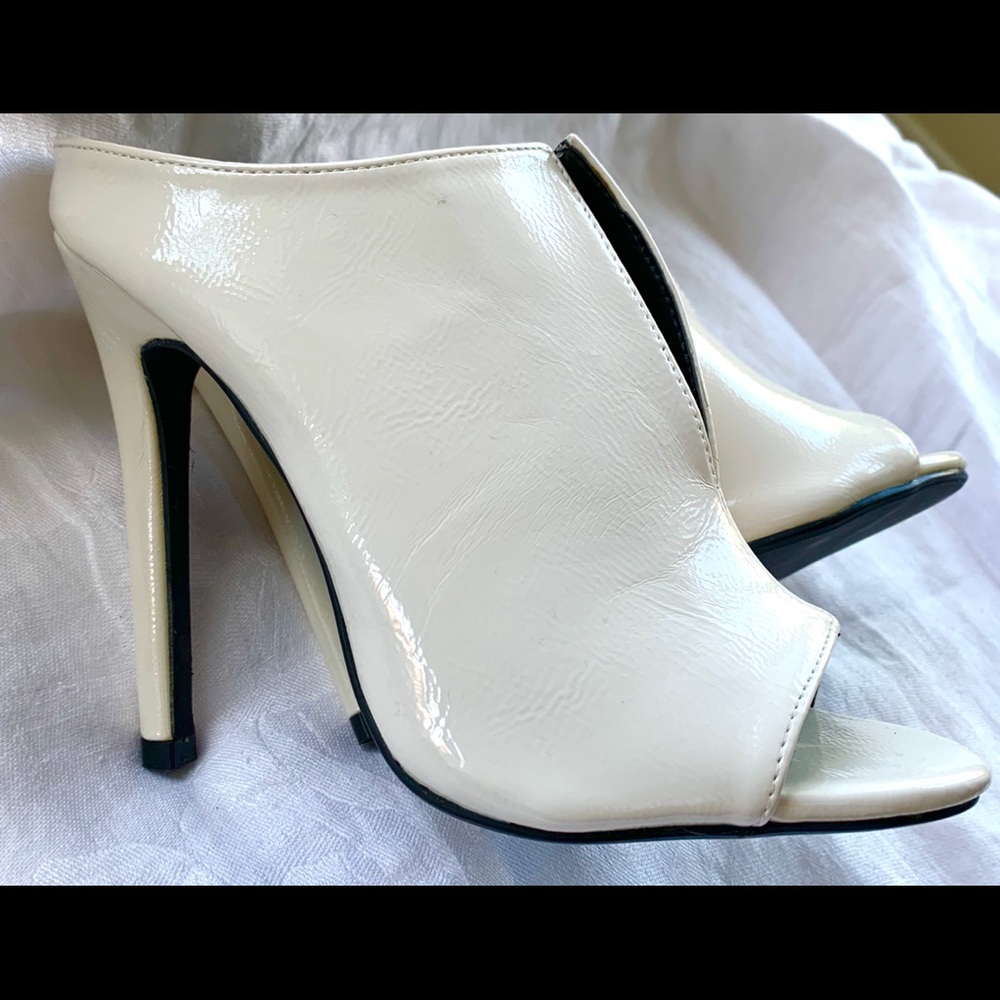 BEAST FASHION NEW 7 SHOES HEEL OPEN TOE MULE IVORY